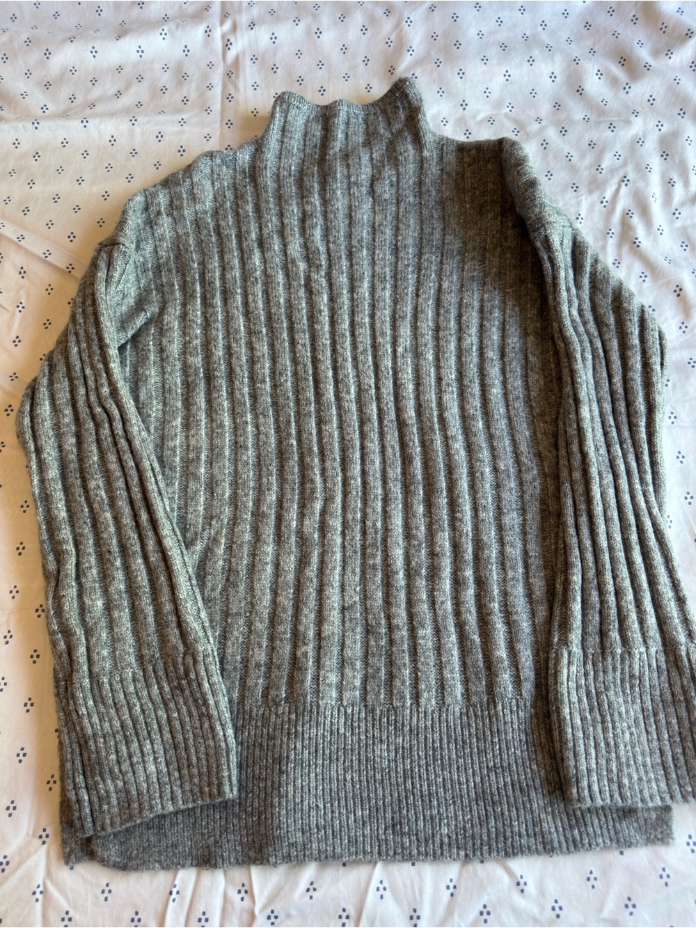 Abercrombie & Fitch Ribbed Knit Turtleneck Sweater in Heather Gray